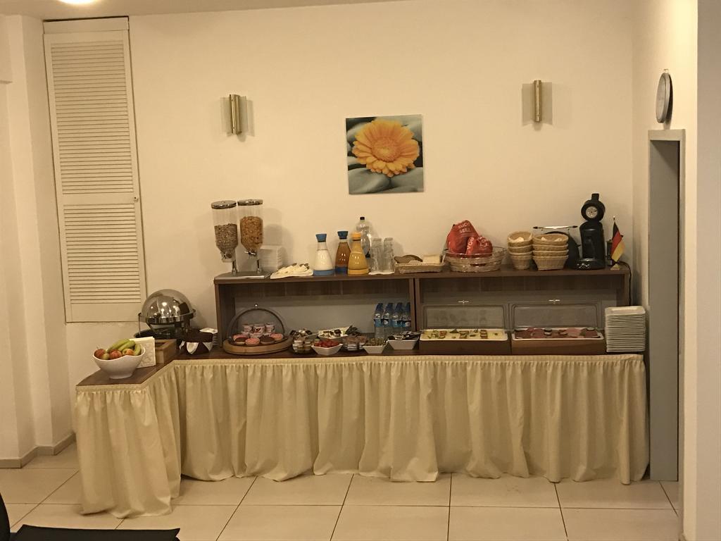 Hotel Bonn Voyage Εξωτερικό φωτογραφία