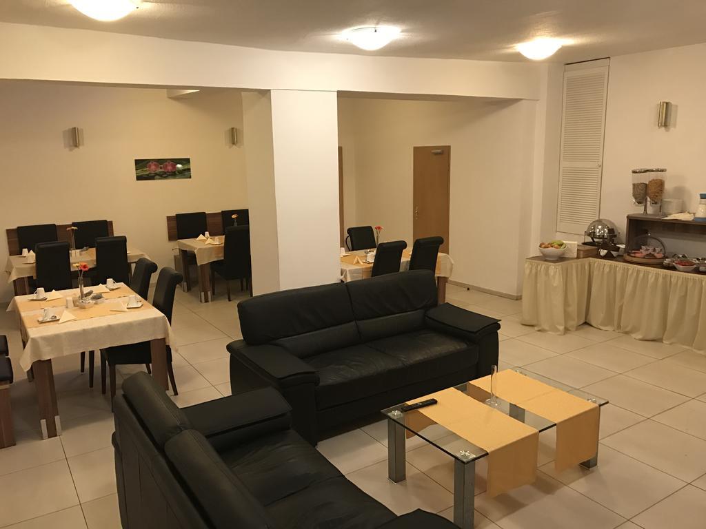 Hotel Bonn Voyage Εξωτερικό φωτογραφία