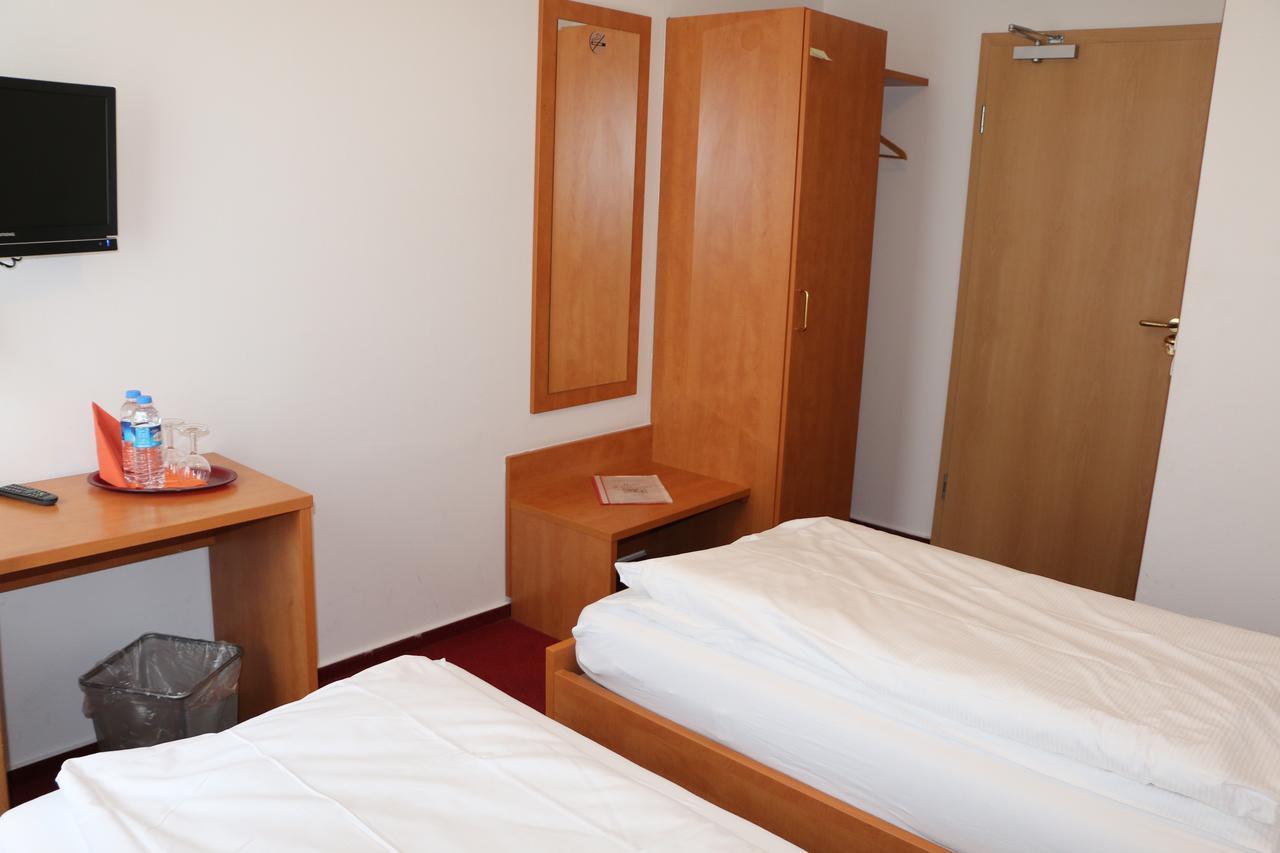 Hotel Bonn Voyage Εξωτερικό φωτογραφία